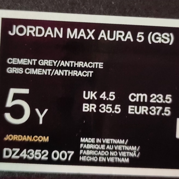 Jordan Max Aura5 Youth